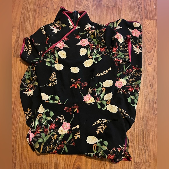 PrettyLittleThing thigh split printed jumpsuit - Picture 2 of 4